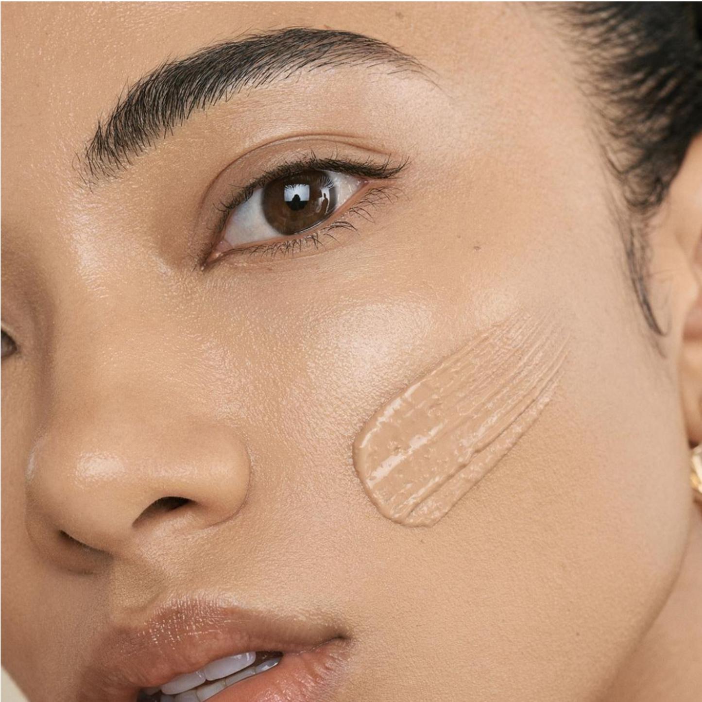 lelive | all the shade | marula tinted spf 30 (broad spectrum) moisturiser | 50ml.