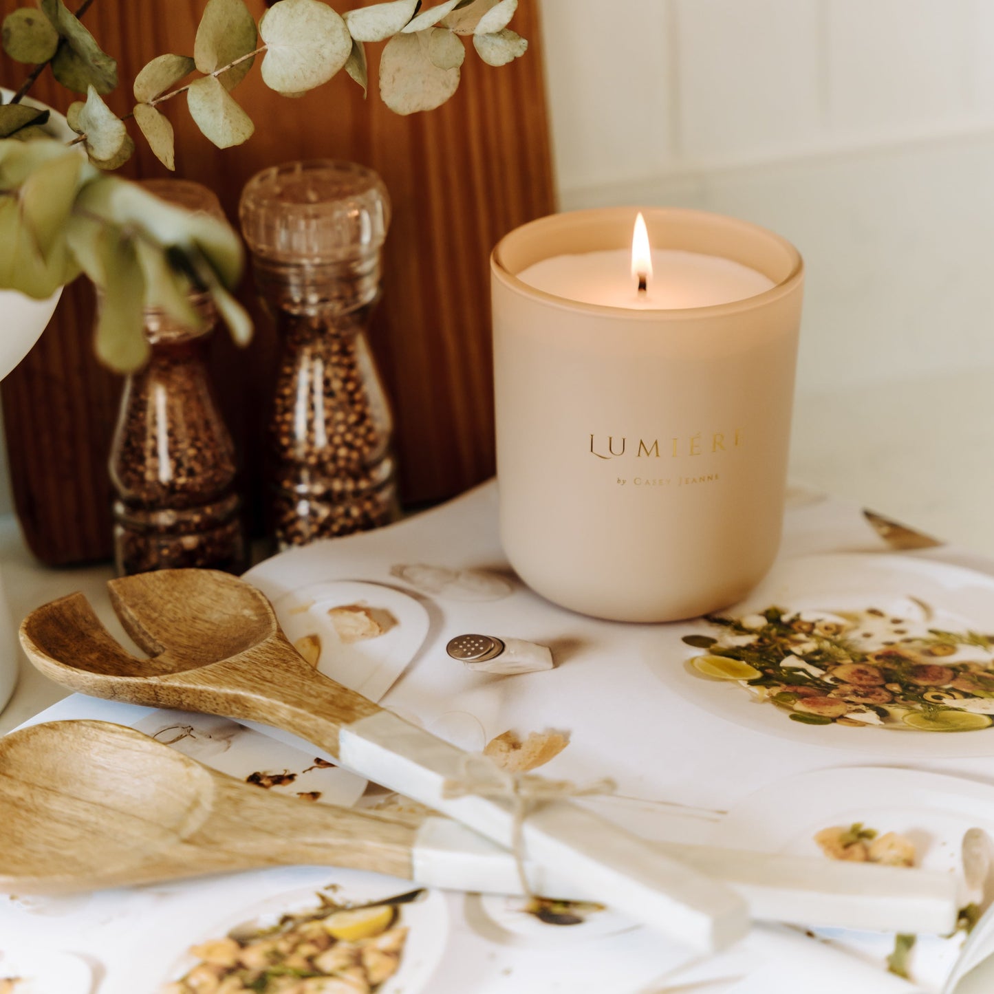 Lumiere By Casey Jeanne Frankincense & Myrrh Candle