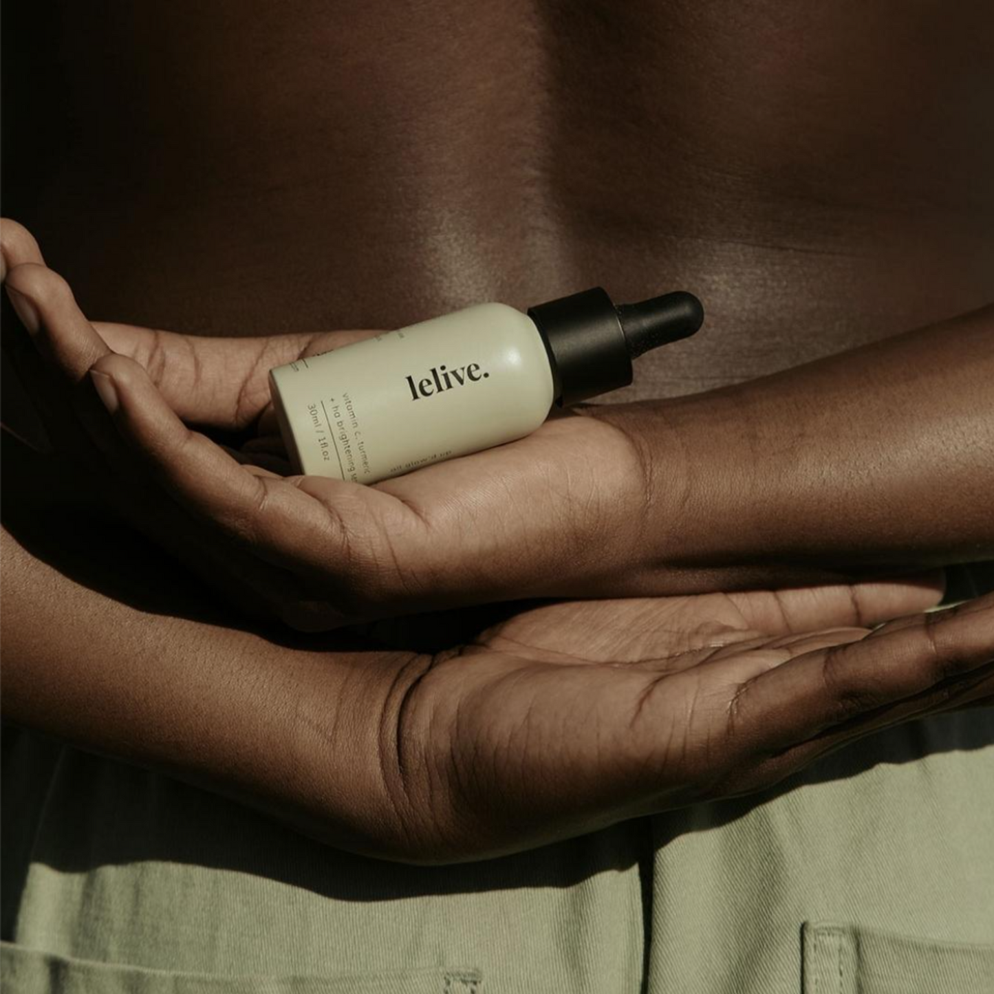 lelive | all glow'd up | vitamin c, turmeric + hyaluronic acid brightening serum | 40ml.